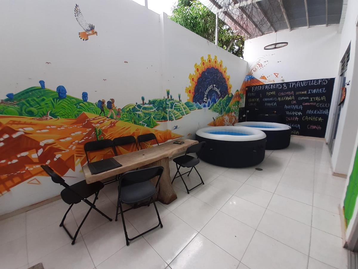Backpackers And Travellers Hostel 네이바 외부 사진
