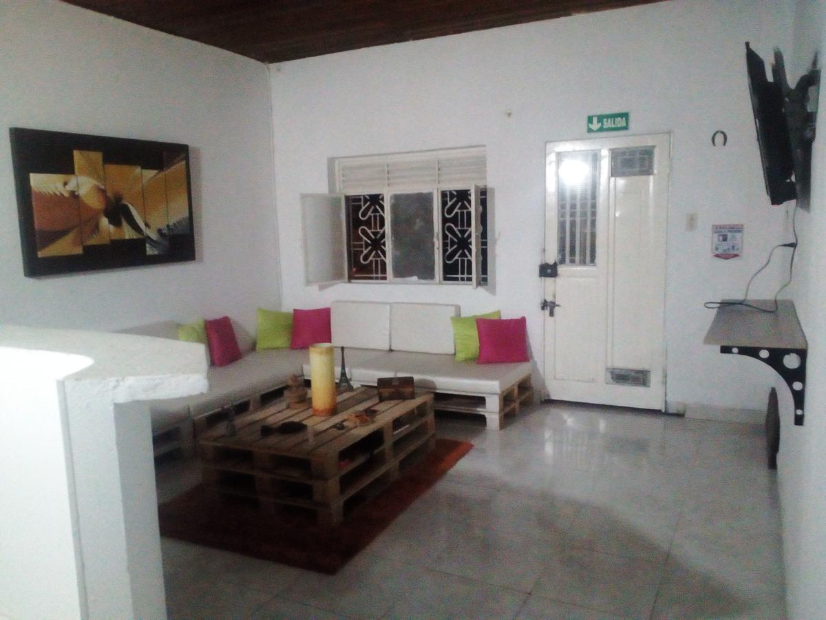Backpackers And Travellers Hostel 네이바 외부 사진