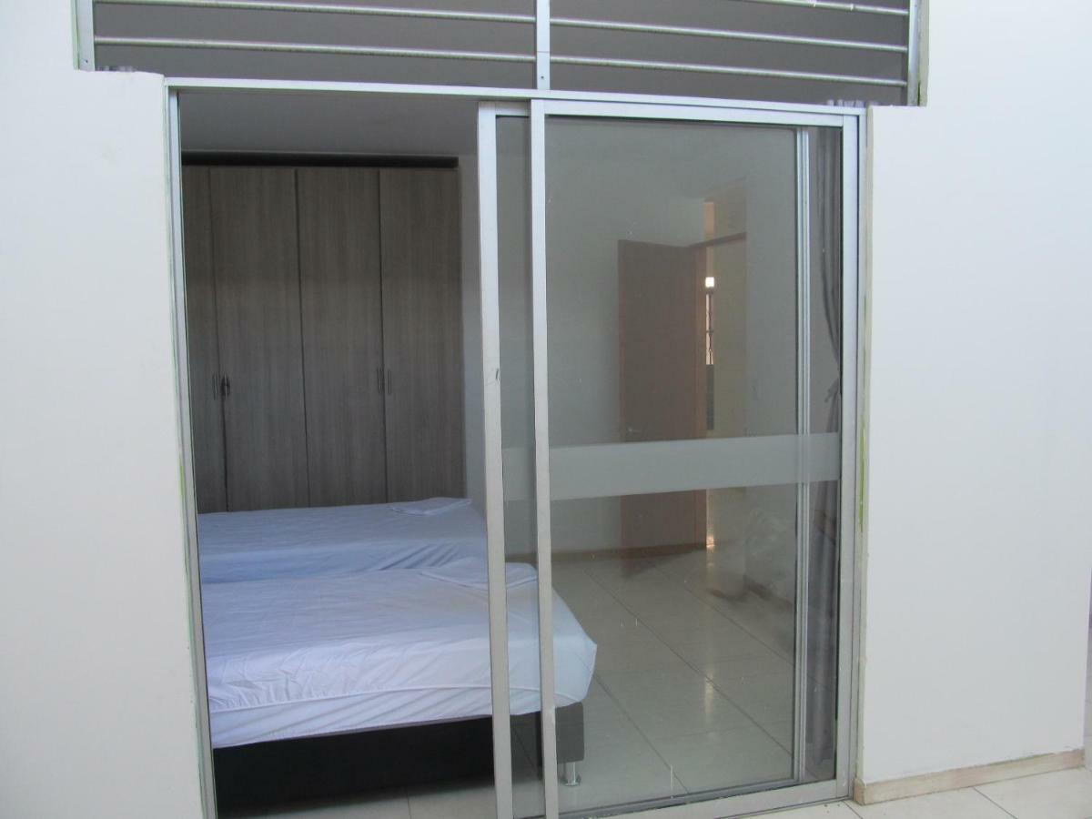 Backpackers And Travellers Hostel 네이바 외부 사진