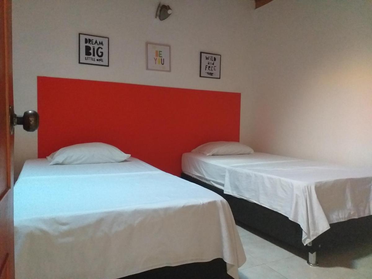 Backpackers And Travellers Hostel 네이바 외부 사진